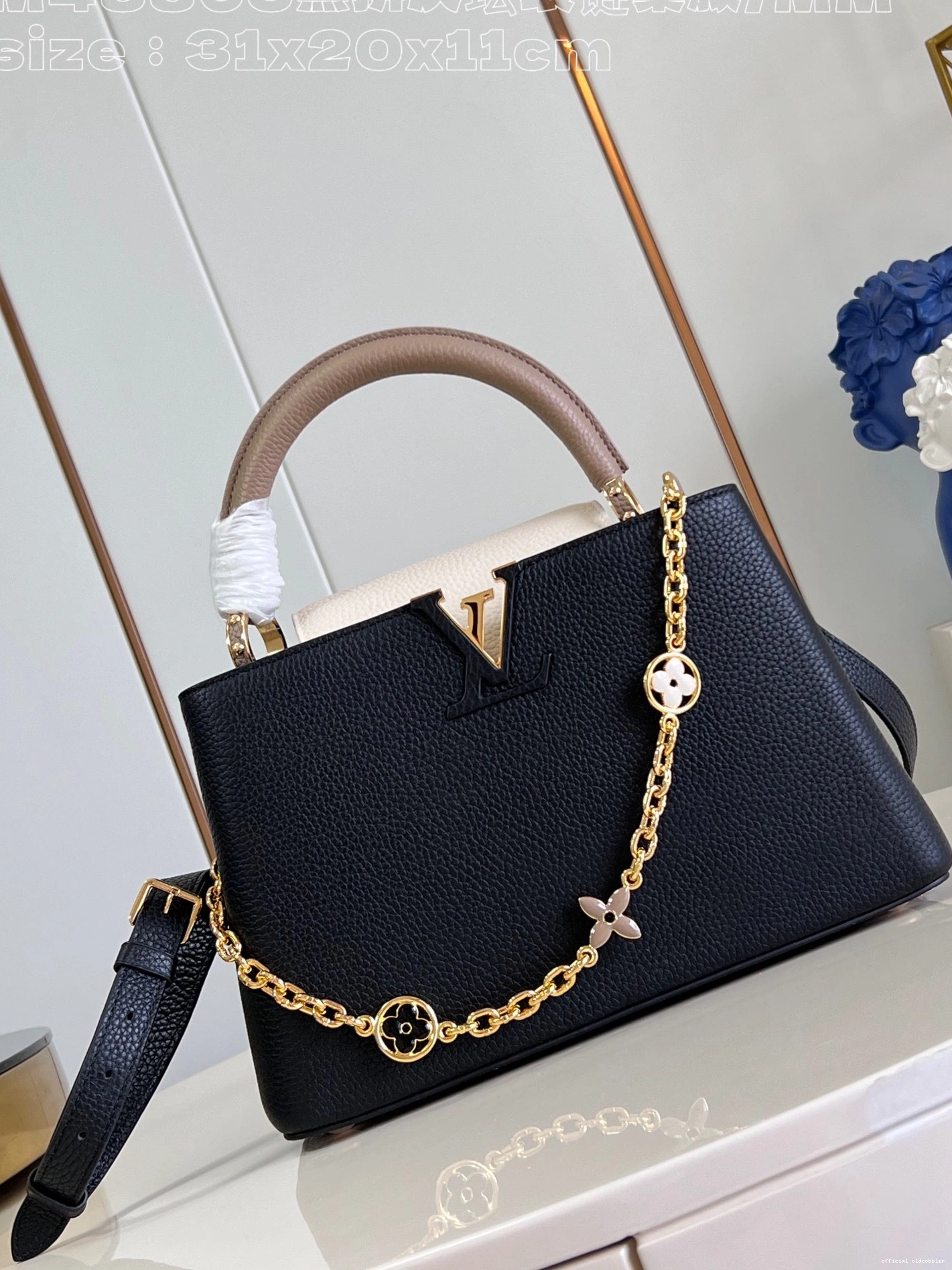 Official oldcobbler LOUIS CAPUCINES BB-31.5*20*11CM VUITTON 0727
